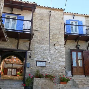 https://traditional-village-houses-skarinou.larnacahotels.org